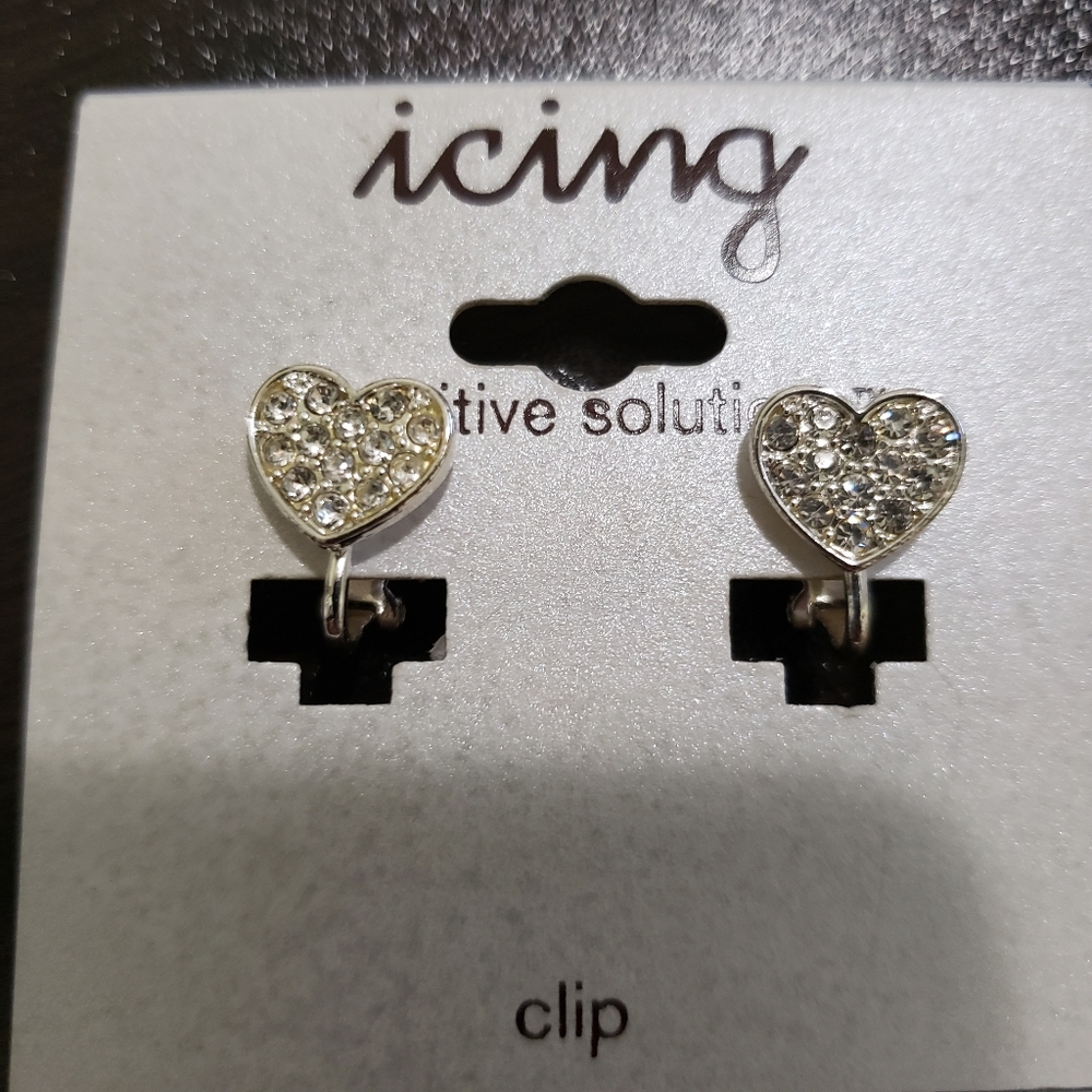 🔥3/$20Heart Clip Earings